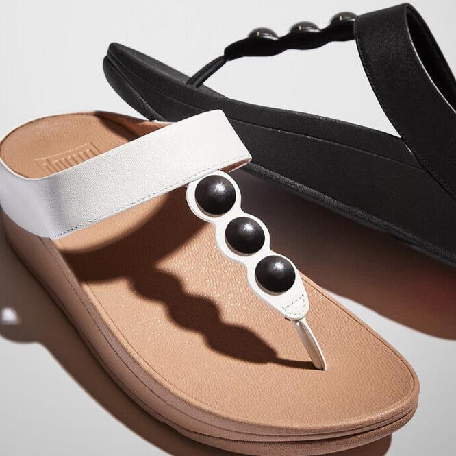 FitFlop FitFlop Fino Mirror-Dome Leather Toe-Post Sandal