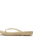 FitFlop FitFlop X PANTONE iQushion Toe-Posts iQushion