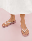 FitFlop FitFlop X PANTONE iQushion Toe-Posts iQushion