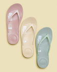 FitFlop FitFlop X PANTONE iQushion Toe-Posts iQushion