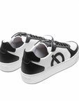Loci Classic Sneaker