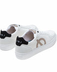 Loci Classic Sneaker