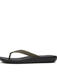 FitFlop FitFlop IQUSHION Mens Textured-Strap Flip-Flops iQushion Deep Olive/Black UK 7