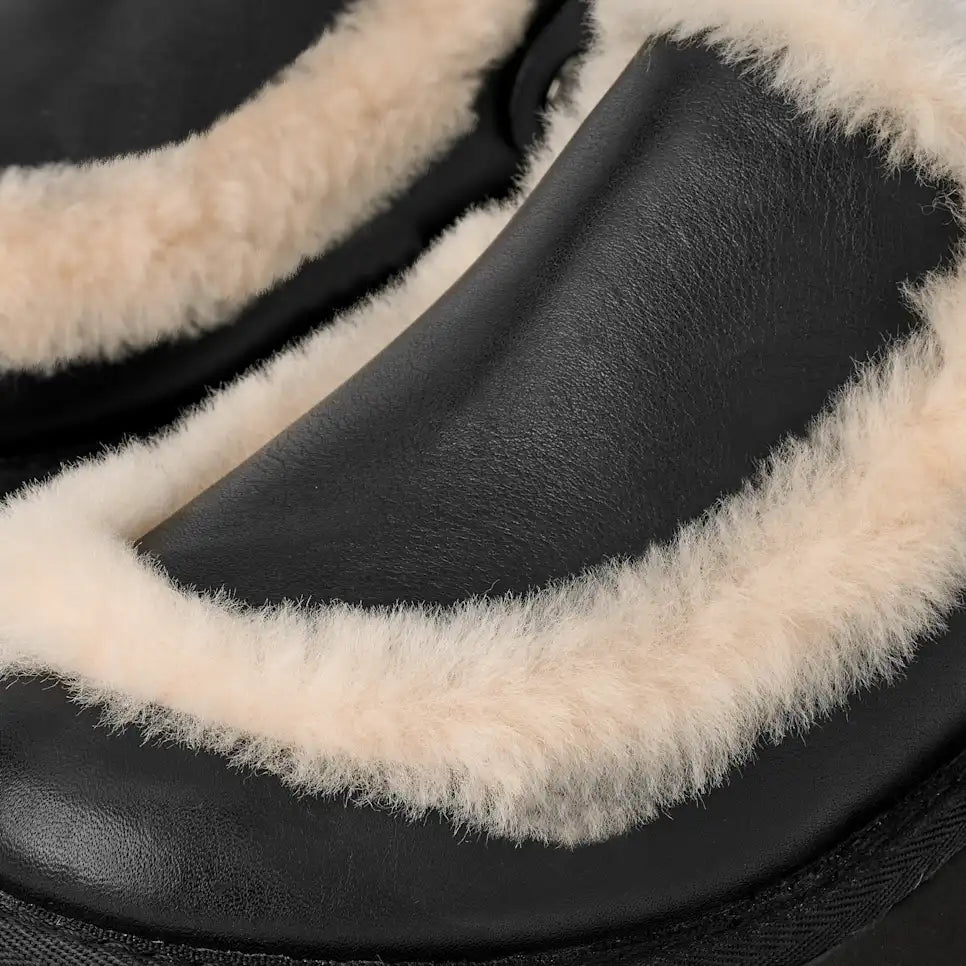 UGG Women&#39;s Esmee Leather Clog Slip on