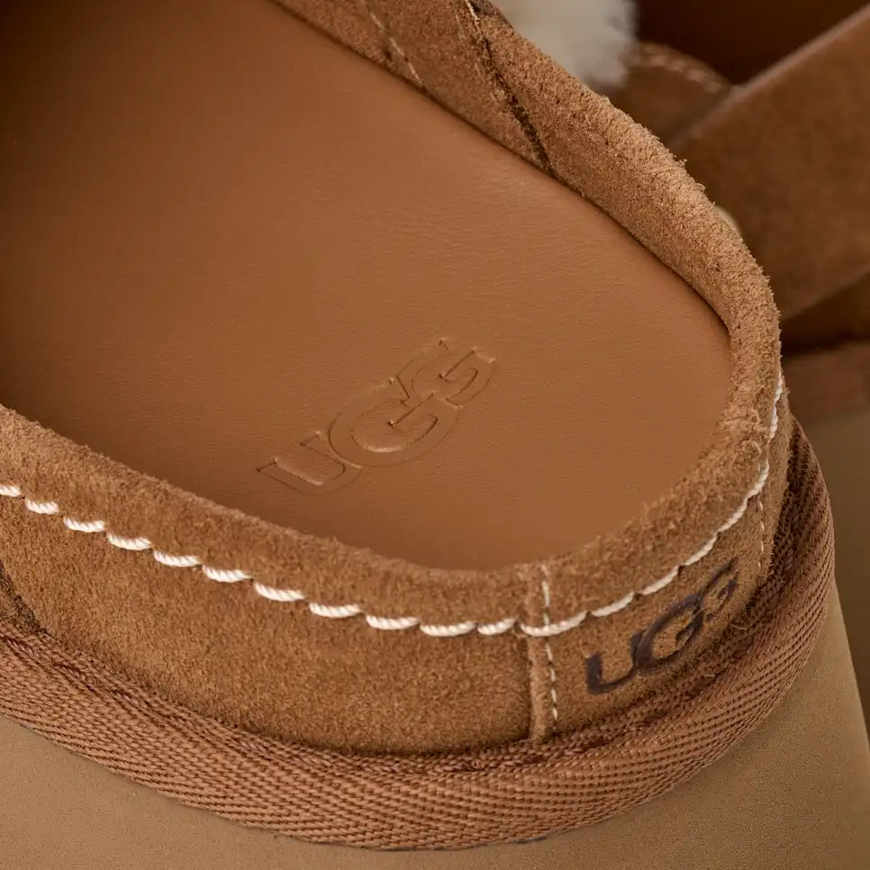 UGG Women&#39;s Esmee Clog Slip on