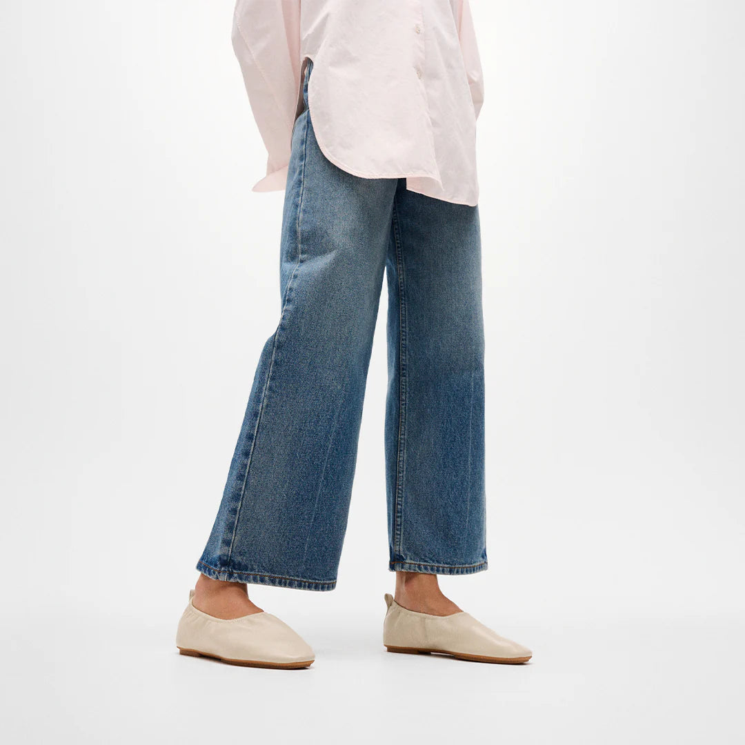 DELICATO Poise  leather