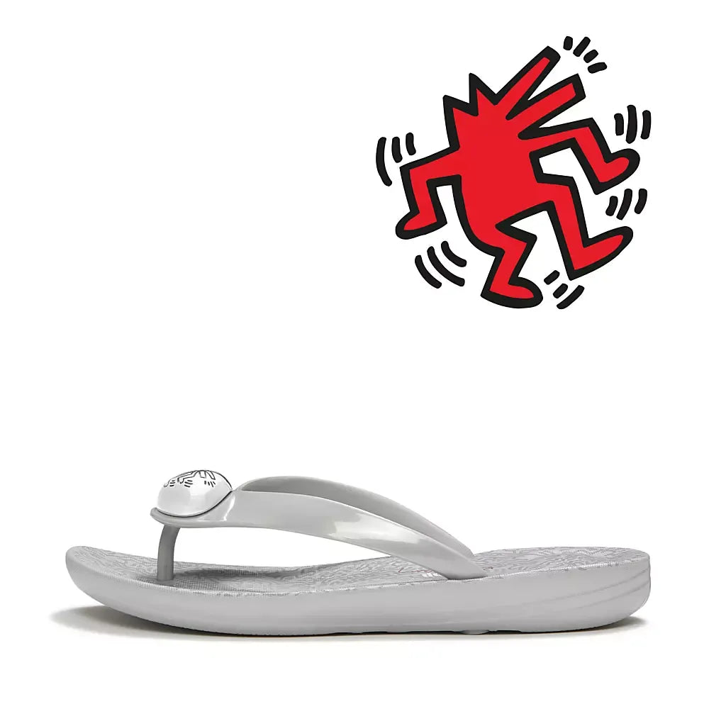 FitFlop FitFlop iQushion X Keith Haring Flip-Flops iQushion Metallic Silver UK 3