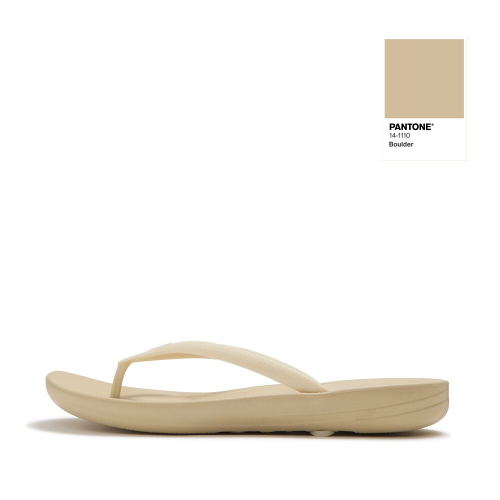 FitFlop FitFlop X PANTONE iQushion Toe-Posts iQushion Boulder UK 3