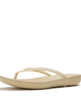 FitFlop FitFlop X PANTONE iQushion Toe-Posts iQushion