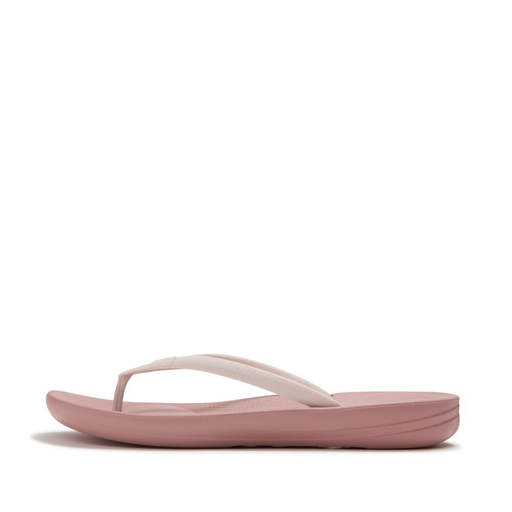 FitFlop FitFlop X PANTONE iQushion Toe-Posts iQushion
