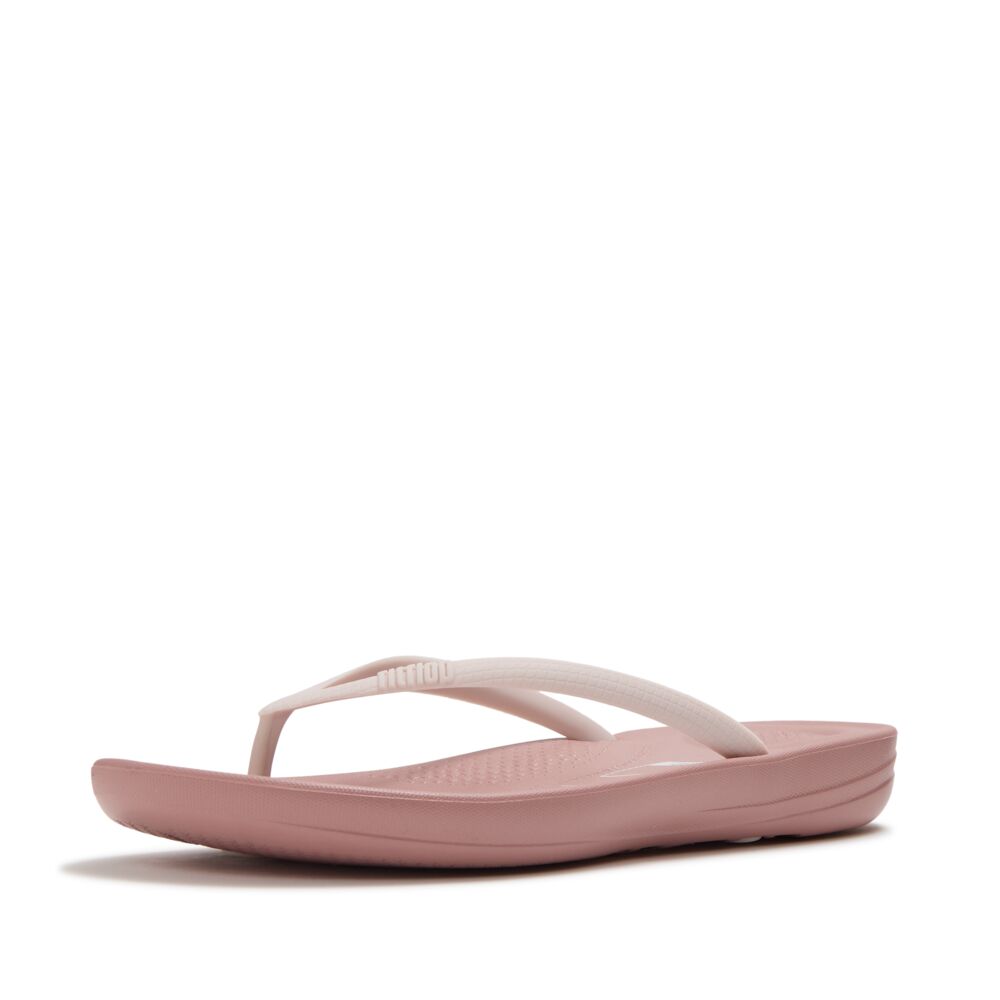 FitFlop FitFlop X PANTONE iQushion Toe-Posts iQushion