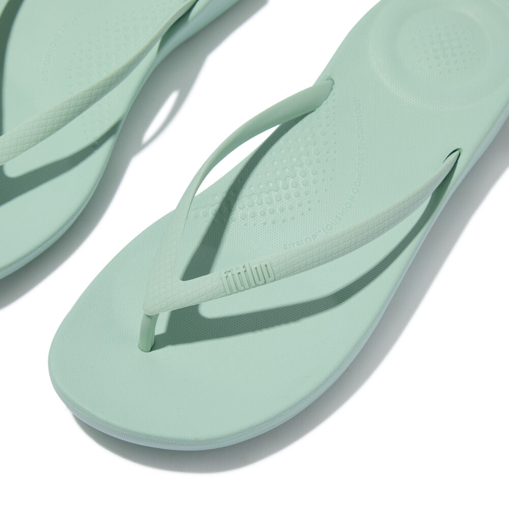 iQushion Ergonomic Flip-Flops