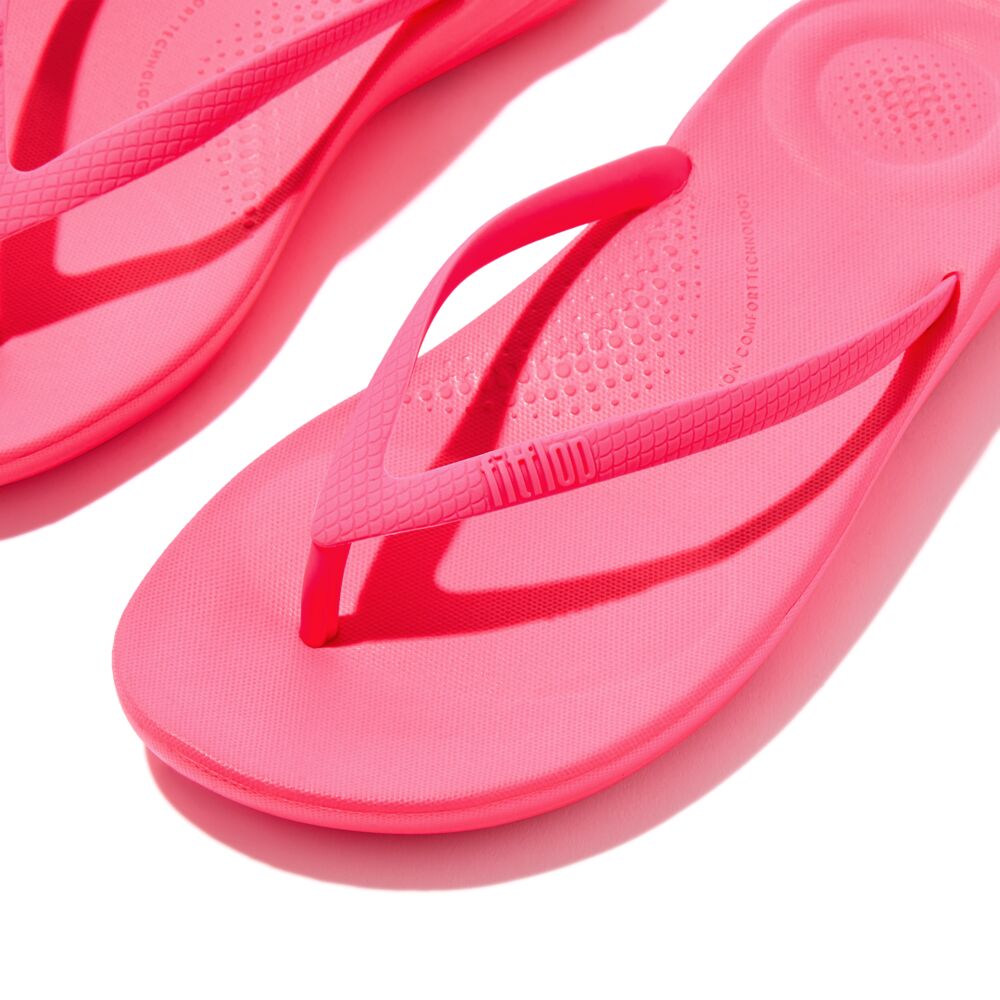 FitFlop IQUSHION Ergonomic Flip-Flops