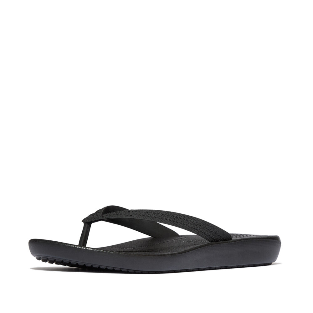 FitFlop FitFlop IQUSHION Mens Textured-Strap Flip-Flops iQushion