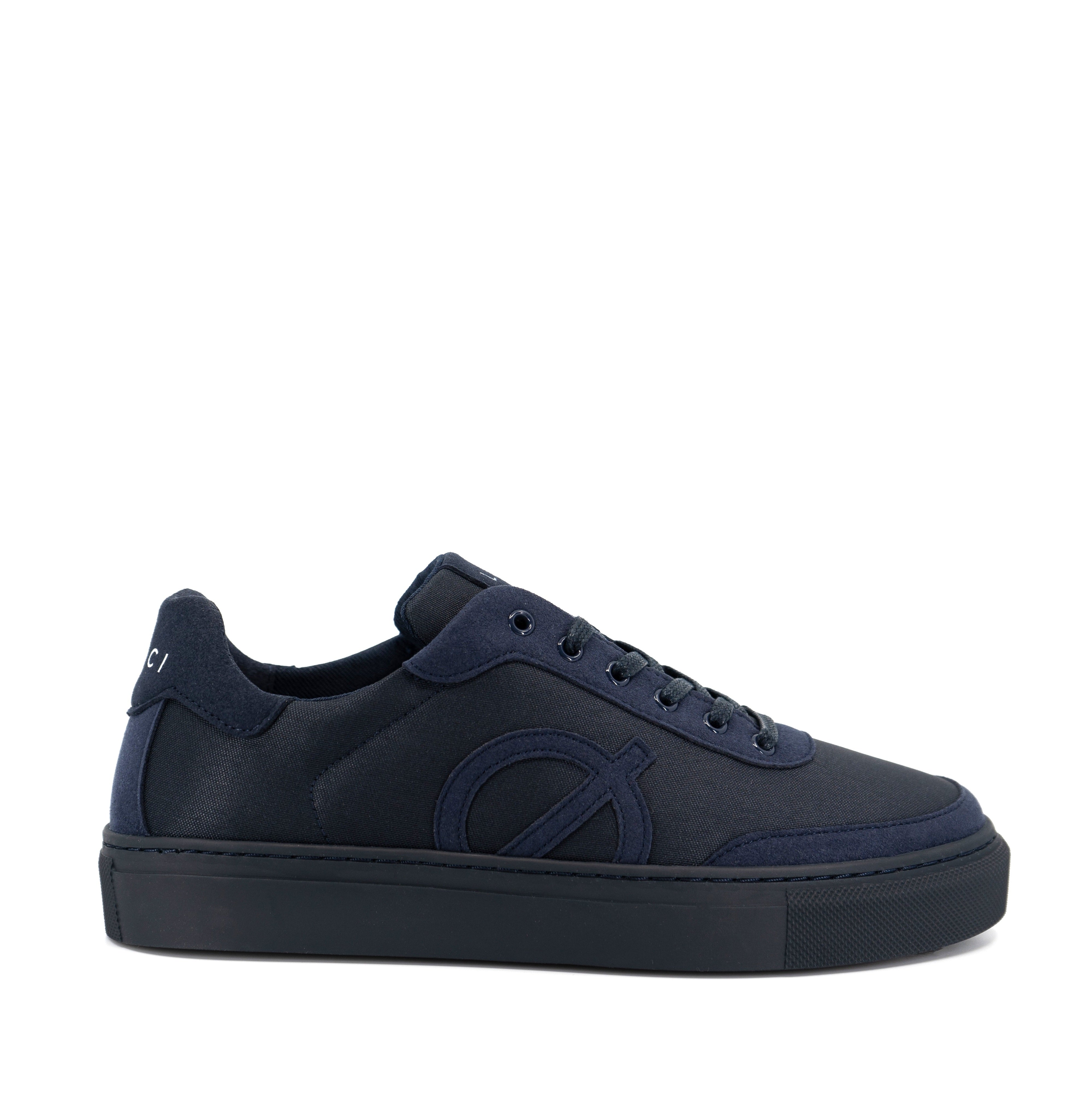 LØCI sustainable shoes | Footwear | Trenton