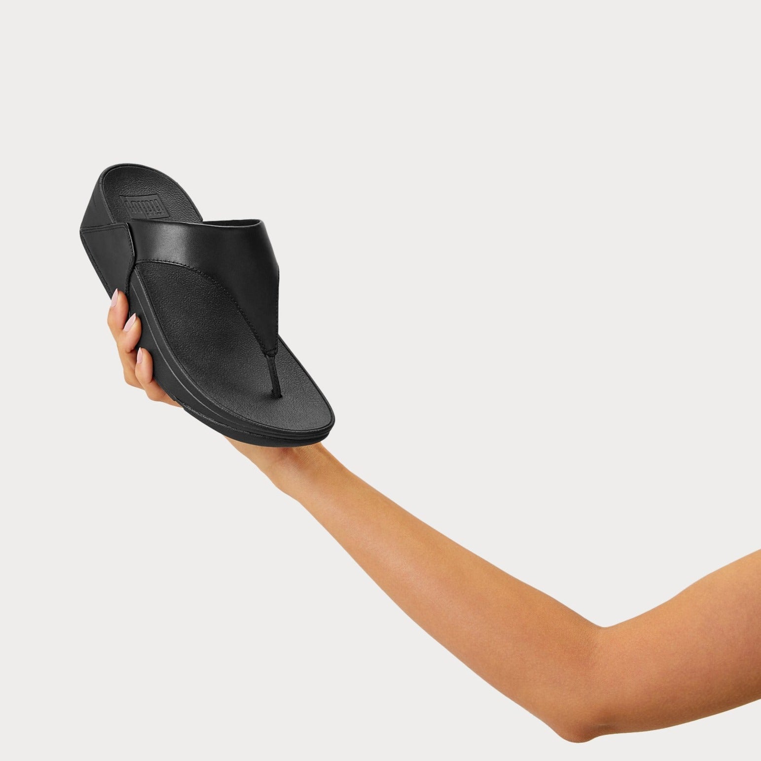 FitFlop Lulu Leather Toe-Post Sandals Microwobbleboard