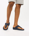 FitFlop FitFlop Trakk II Mens Leather Flip-Flops Microwobbleboard